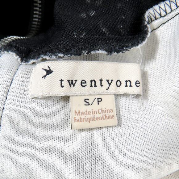 Forever 21 Black Lace Sleeveless Cocktail Dress High Neck Cut Out Small - Picture 9 of 10